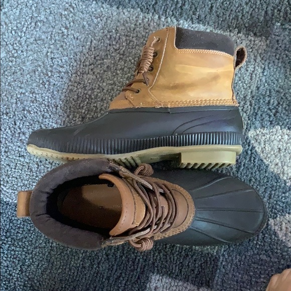 tommy hilfiger bean boots